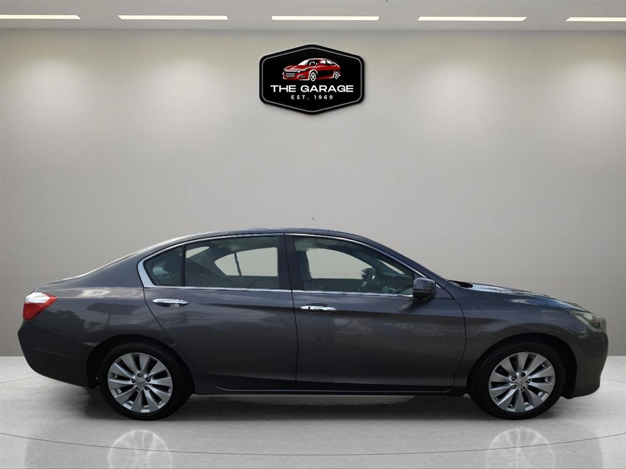 Used 2015 Honda Accord EX image 7