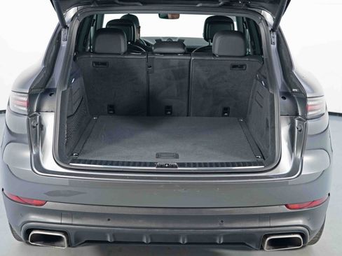 Used 2019 Porsche Cayenne E-Hybrid image 10