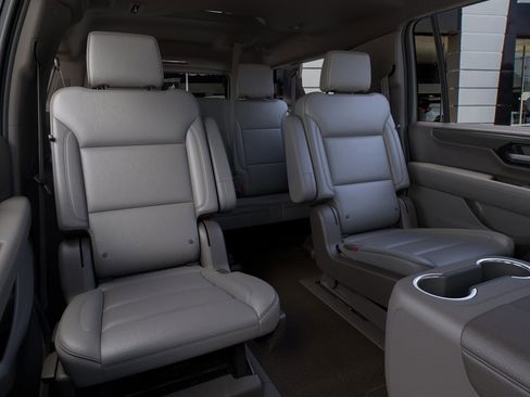 New 2026 GMC Yukon XL Elevation image 17