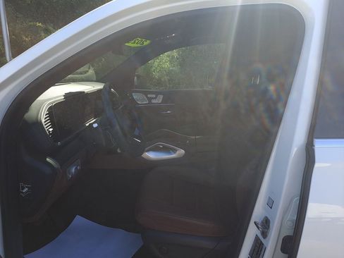 Certified 2025 Mercedes-Benz GLS 450 GLS 450 image 10