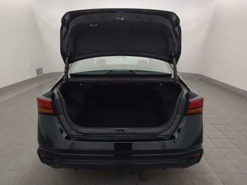 Used 2025 Nissan Altima 2.5 SV FWD image 29