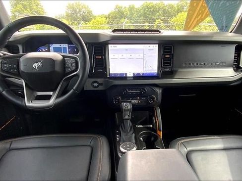 Used 2022 Ford Bronco Badlands image 48