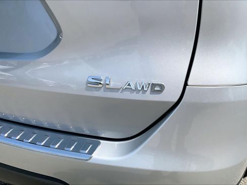 Used 2015 Nissan Rogue SL AWD/4WD image 31