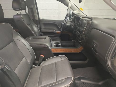 Used 2019 Chevrolet Silverado 2500 High Country w/ Duramax Plus Package AWD/4WD image 7