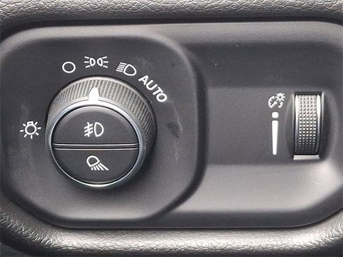 Used 2023 RAM 3500 Tradesman w/ Chrome Appearance Group image 23