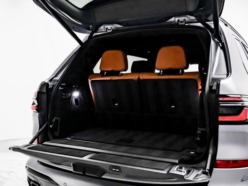 Used 2023 BMW X7 M60i w/ Executive Package image 97