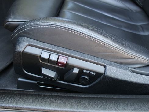 Used 2015 BMW M4 Convertible image 13