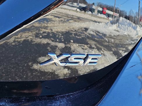 Used 2022 Toyota Camry XSE image 32