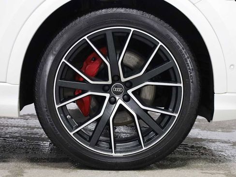 Used 2022 Audi Q8 Prestige w/ Prestige Package image 12