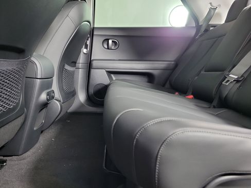 New 2026 Hyundai Ioniq 5 SEL image 32