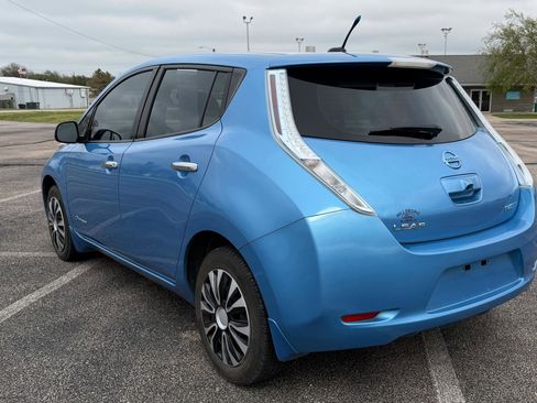 Used 2014 Nissan Leaf S FWD image 7