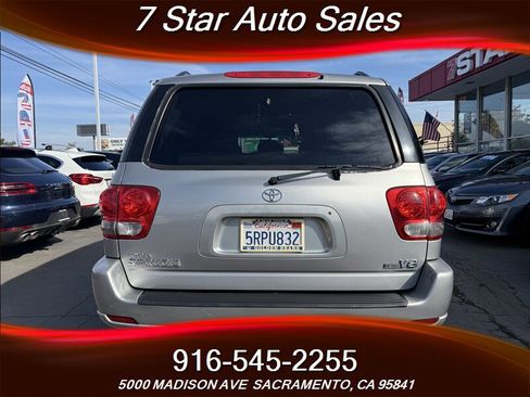 Used 2005 Toyota Sequoia SR5 image 5