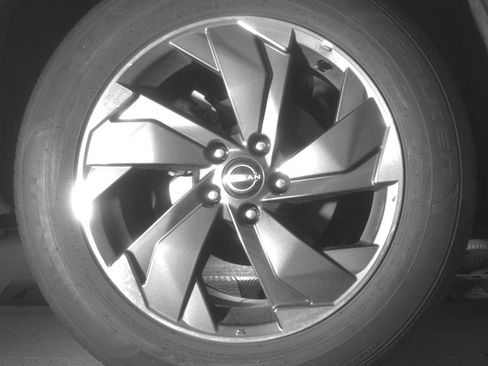 Used 2025 Nissan Rogue SV FWD image 15