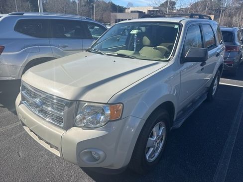 Used 2009 Ford Escape XLT image 10