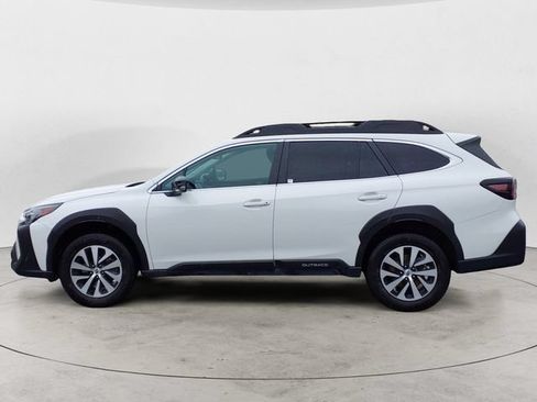 Used 2025 Subaru Outback Premium AWD/4WD image 8