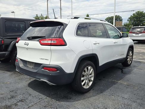 Used 2017 Jeep Cherokee Limited w/ Luxury Group FWD image 2