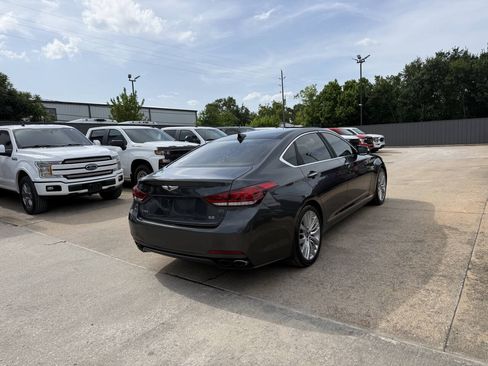 Used 2017 Genesis G80 5.0 Ultimate RWD image 5