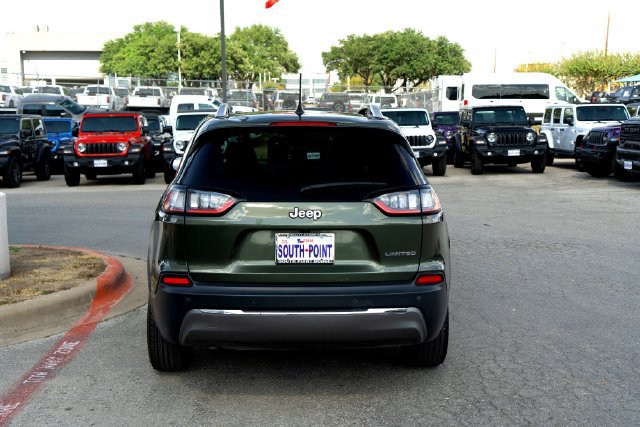 Used 2020 Jeep Cherokee Limited w/ Luxury Group FWD image 6