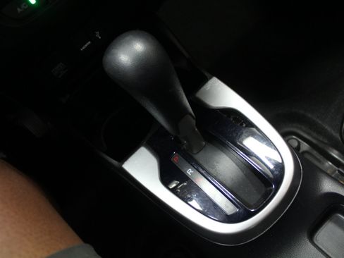 Used 2015 Honda Fit EX image 18