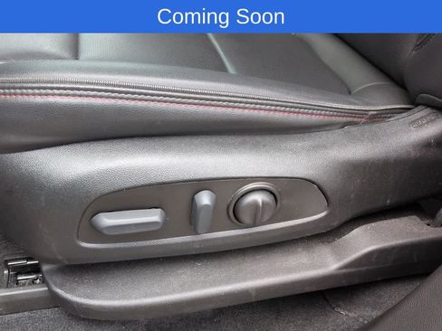 Used 2023 Chevrolet Traverse RS w/ LPO, Floor Liner Package FWD image 17