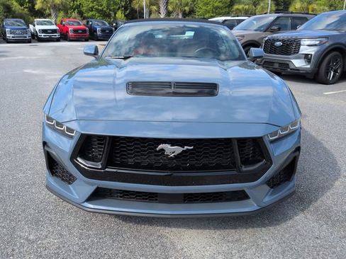 Used 2025 Ford Mustang GT Premium RWD image 9