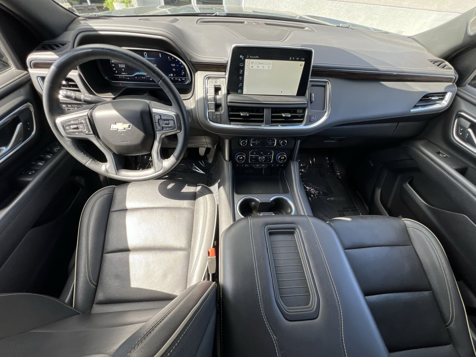 Used 2024 Chevrolet Tahoe Premier AWD/4WD image 20