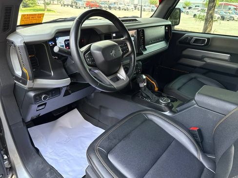 Used 2023 Ford Bronco Badlands w/ Sasquatch Package AWD/4WD image 8