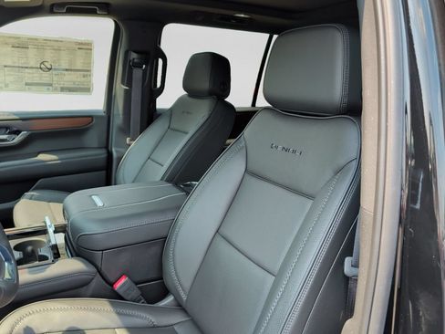 New 2026 GMC Yukon XL Denali w/ Sun & Power Step Package AWD/4WD image 22