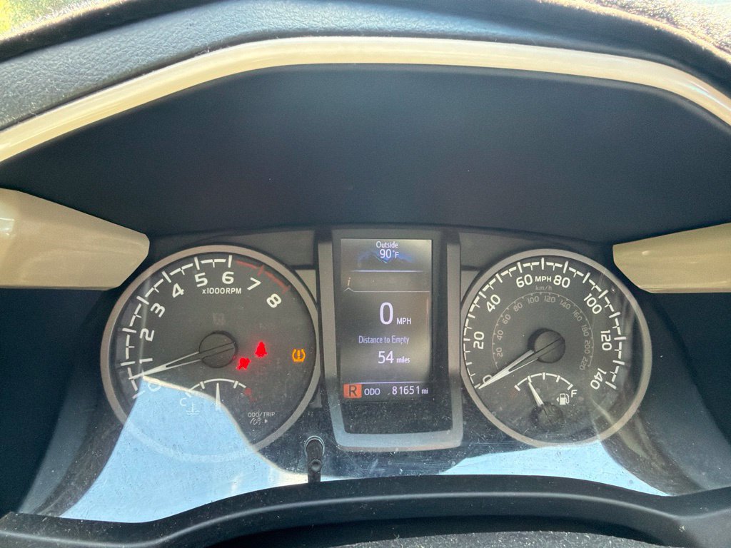 Used 2018 Toyota Tacoma TRD Sport AWD/4WD image 7
