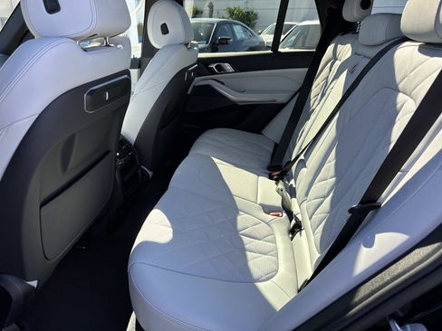 Used 2026 BMW X5 sDrive40i w/ Premium Package image 11