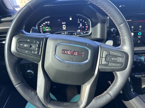 Used 2022 GMC Sierra 1500 AT4X image 16