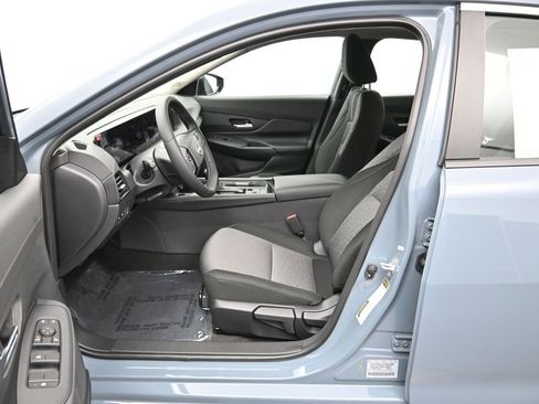 New 2026 Nissan Sentra SV w/ SV Convenience Package FWD image 12