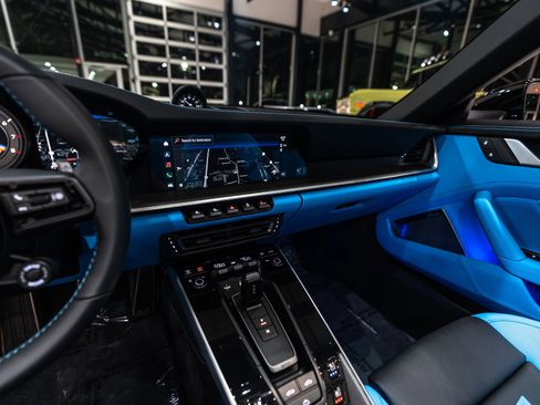 Used 2022 Porsche 911 Turbo S image 15