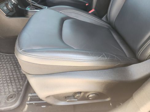 Used 2023 Jeep Renegade Limited AWD/4WD image 24