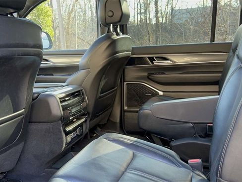 Used 2022 Jeep Wagoneer Series II image 31