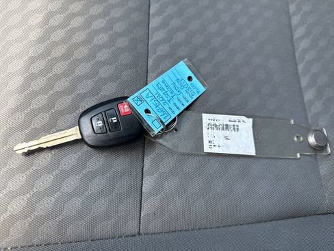 Used 2021 Toyota Tacoma SR w/ SR Convenience Package RWD image 20