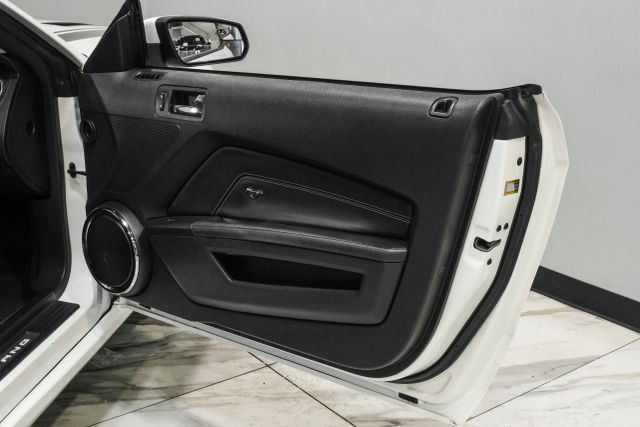Used 2013 Ford Mustang GT Premium w/ Electronics Pkg RWD image 43