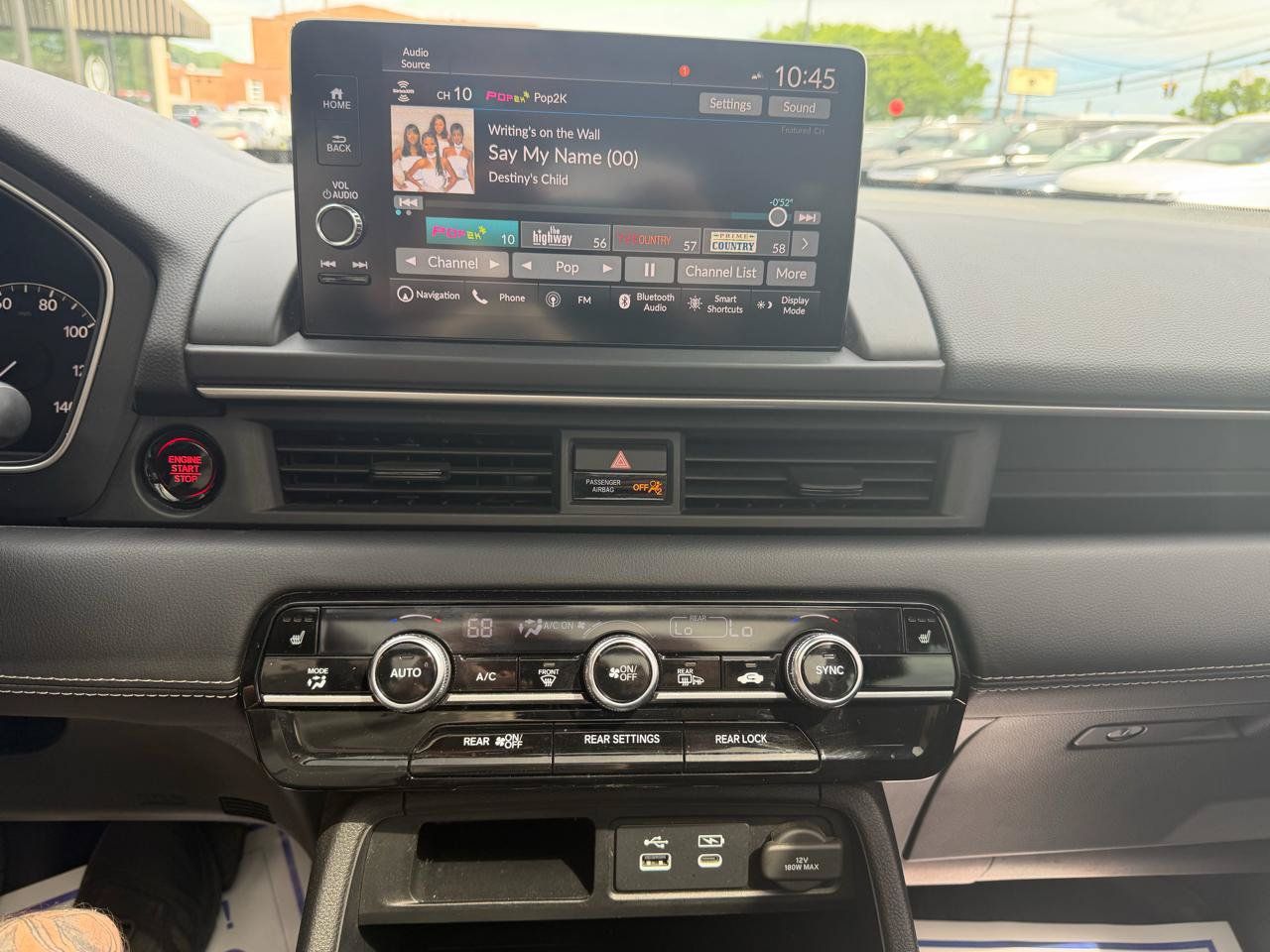 Used 2023 Honda Pilot Touring image 13