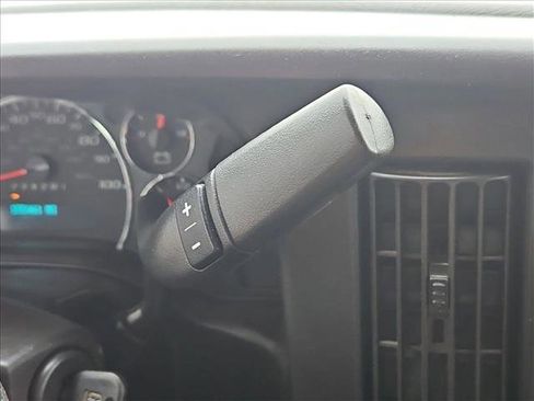 Used 2017 GMC Savana 2500 image 12