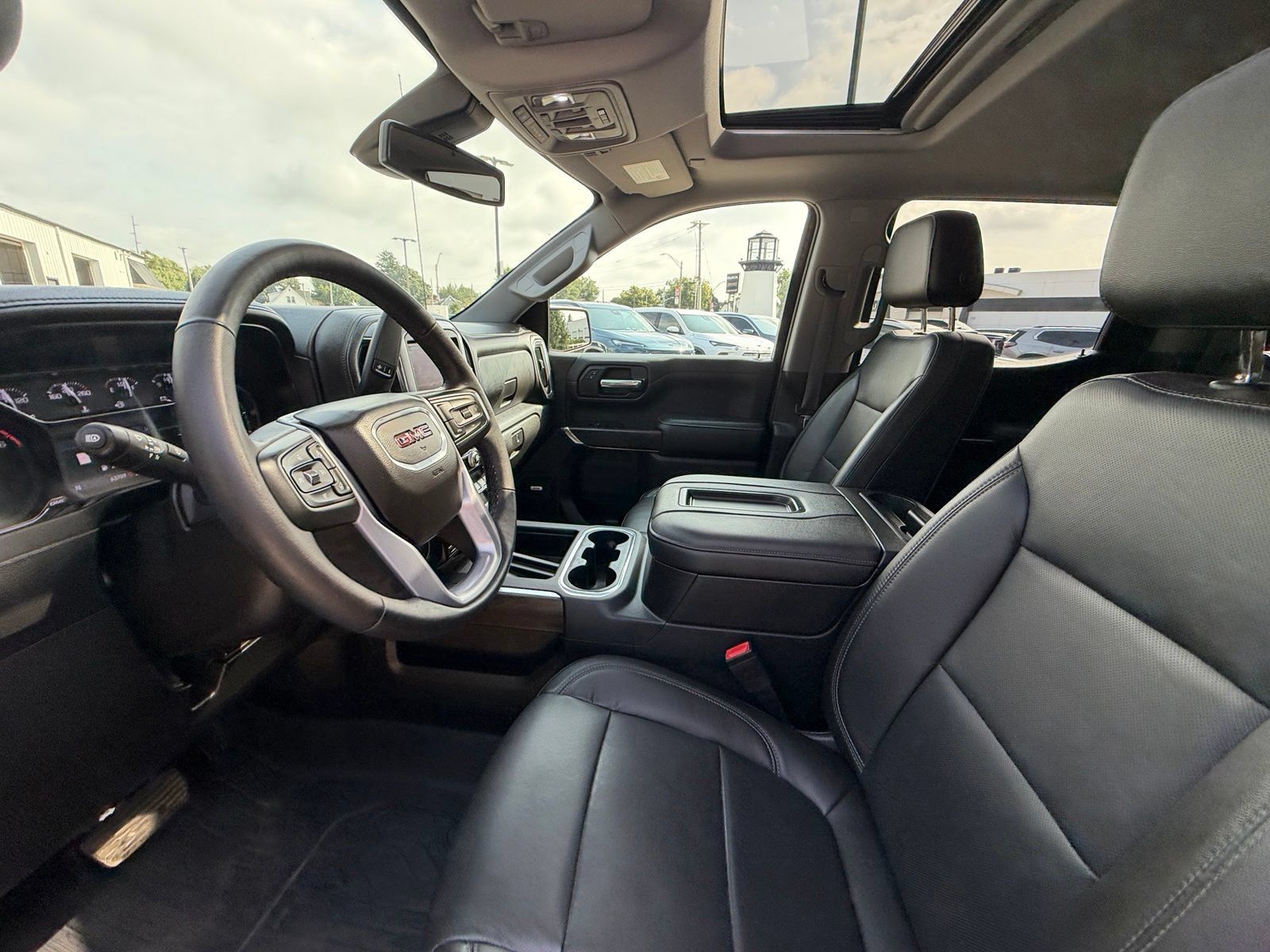Used 2019 GMC Sierra 1500 SLT w/ SLT Premium Plus Package AWD/4WD image 4