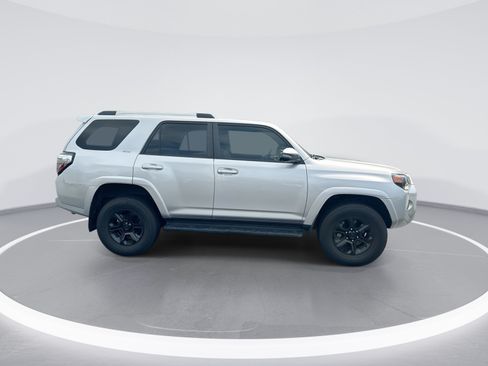 Used 2021 Toyota 4Runner SR5 Premium AWD/4WD image 10
