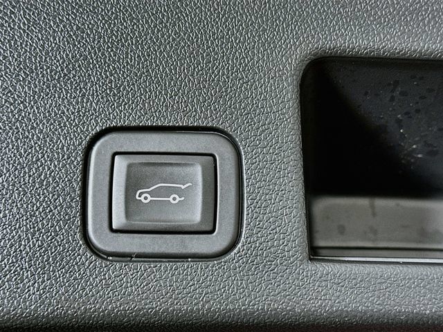 Used 2025 Chevrolet Equinox RS w/ Safety and Technology Package AWD/4WD image 12