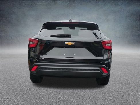 Certified 2024 Chevrolet Trax LS image 8