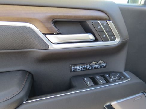New 2026 Chevrolet Silverado 1500 High Country w/ Technology Package AWD/4WD image 21