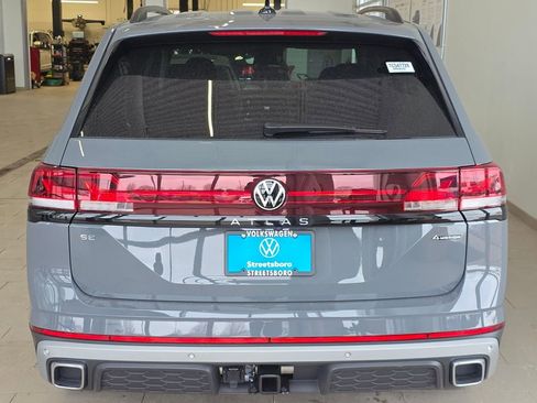 New 2026 Volkswagen Atlas Peak Edition AWD/4WD image 10