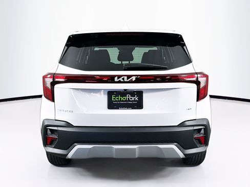 Used 2026 Kia Seltos LX AWD/4WD image 7