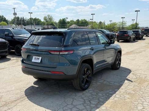 New 2026 Jeep Grand Cherokee Limited w/ Limited Altitude Package AWD/4WD image 6