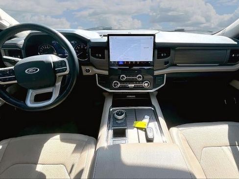 Used 2022 Ford Expedition Max Limited RWD image 7