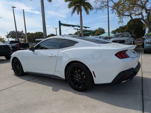 Certified 2025 Ford Mustang Premium image 6