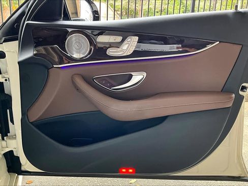 Used 2019 Mercedes-Benz E 300 image 22